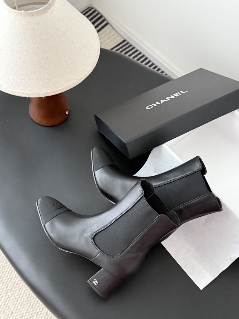 Ch**el boots